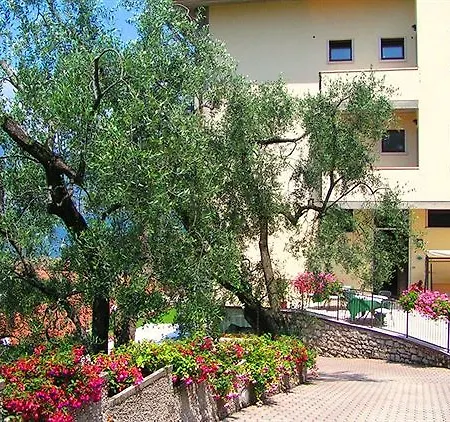 Garni Selene מאלצ'סינה